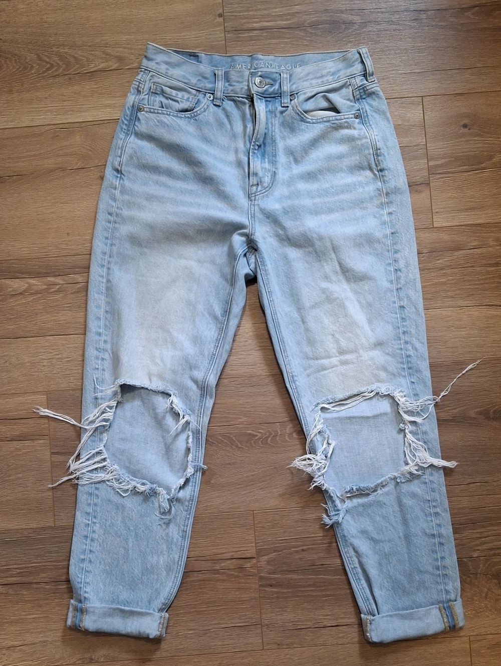 American Eagle Outfitters Light Wash Distressed Boyfriend Jeans